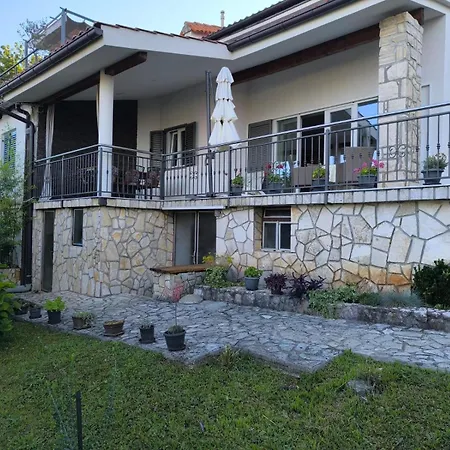 Maja Apartment Njivice