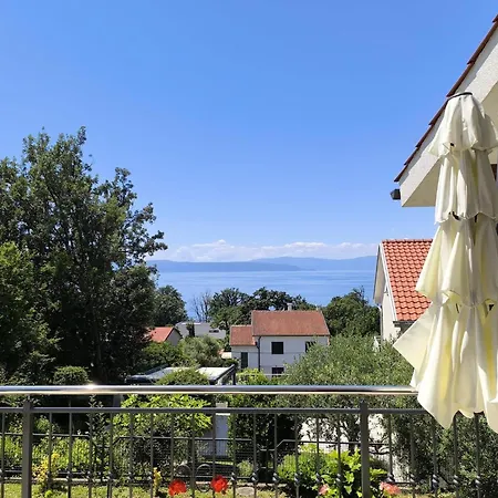 Apartment Maja *