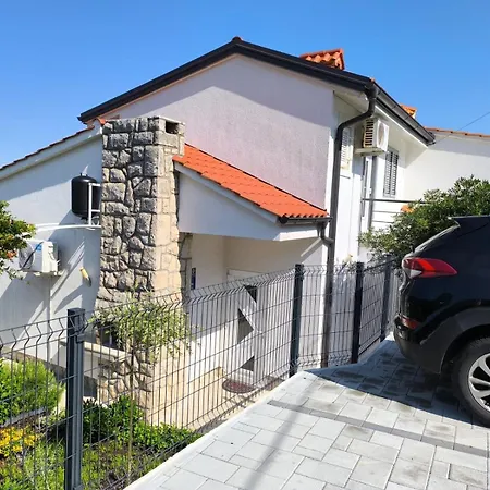 Maja Apartmán *