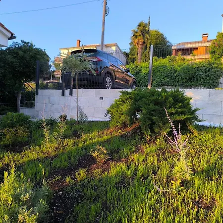 Apartment Maja Njivice